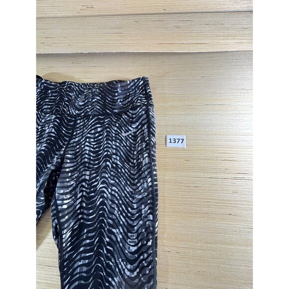 Nike women's size Medium Dri-fit leggings with drawstring and small pocket in th - Picture 8 of 14